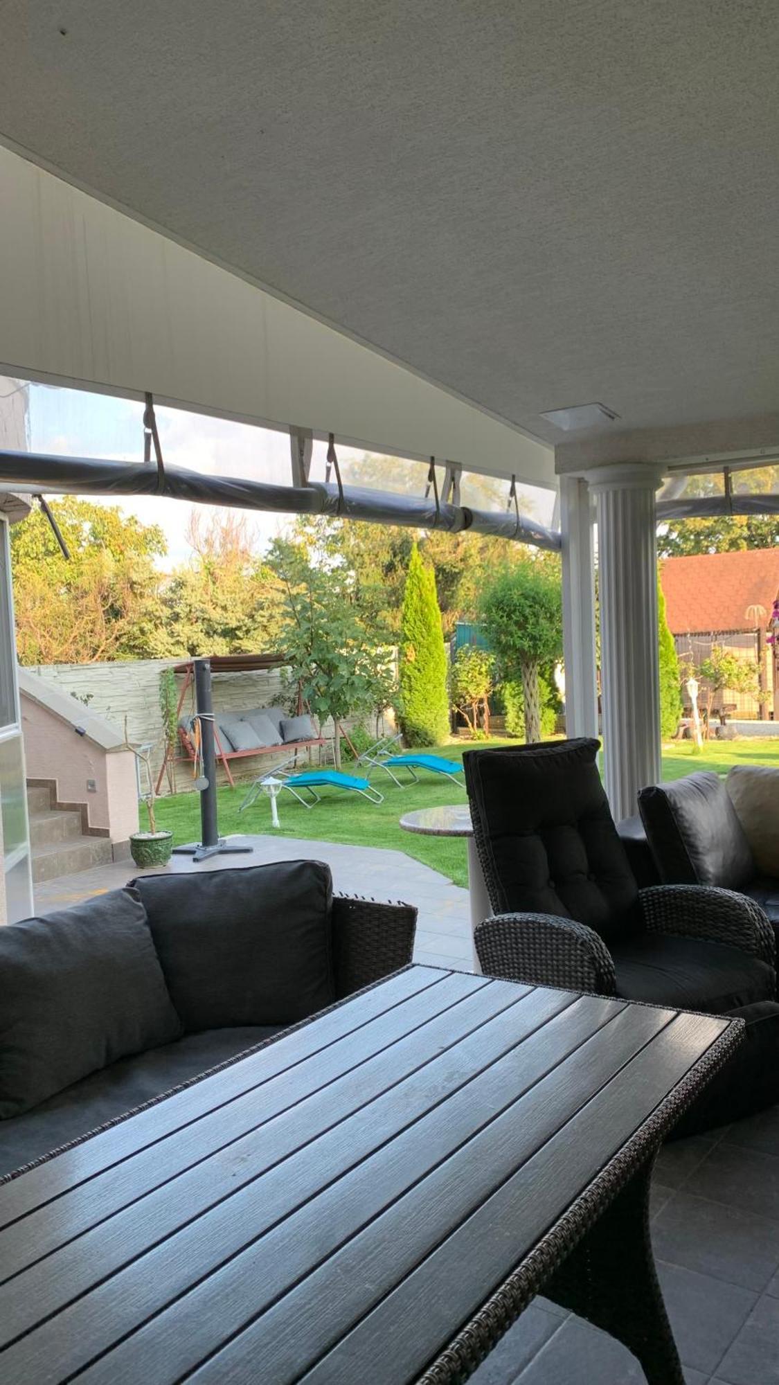 Meduza Wellness Spa S Ubytovanim Hlohovec Buitenkant foto